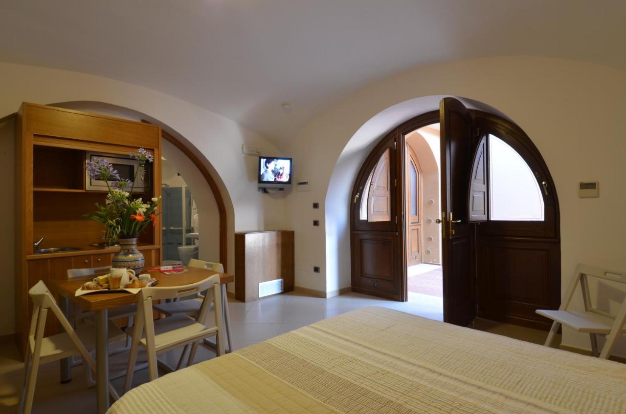Camera Familiare con Angolo Cottura - Dependance